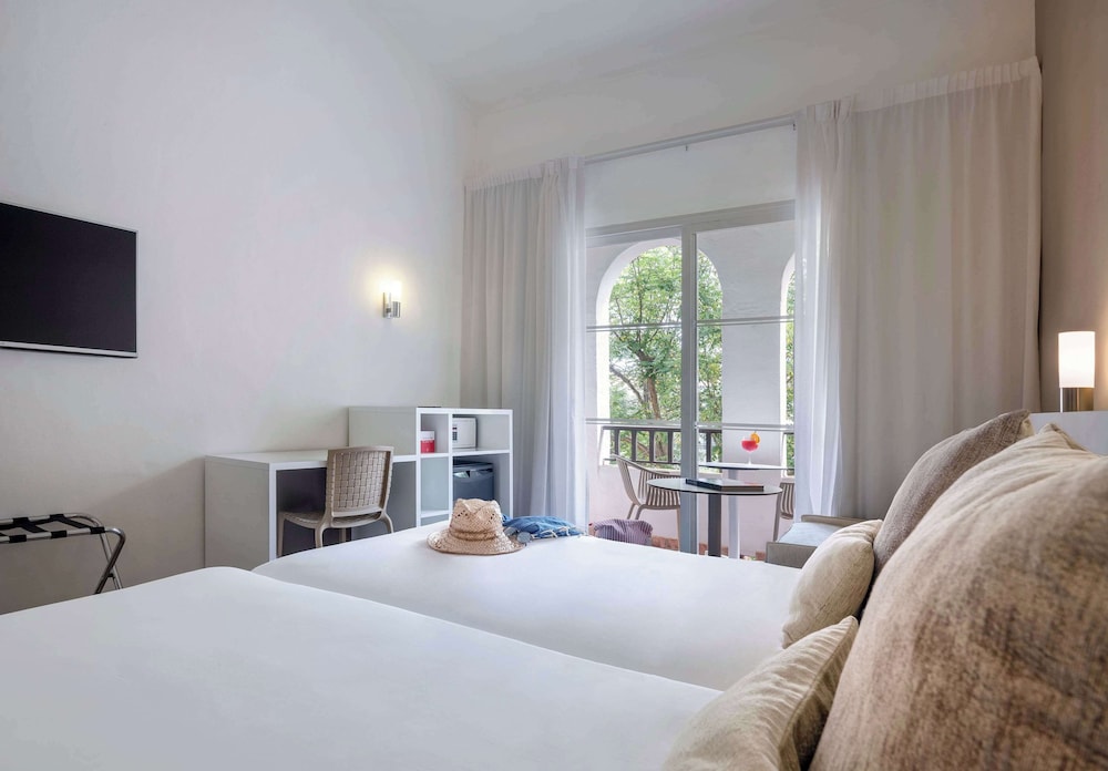 Sol Falcó Menorca — Hotel rooms in Cala'n Bosch, Balearic Islands