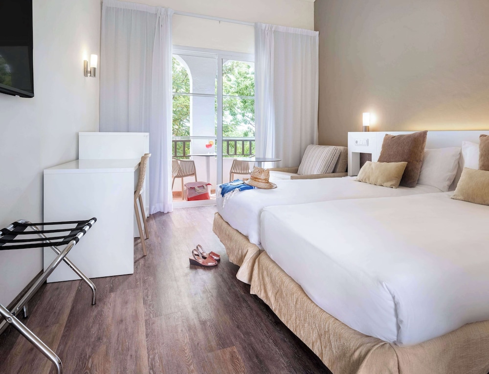 Sol Falcó Menorca — Hotel rooms in Cala'n Bosch, Balearic Islands
