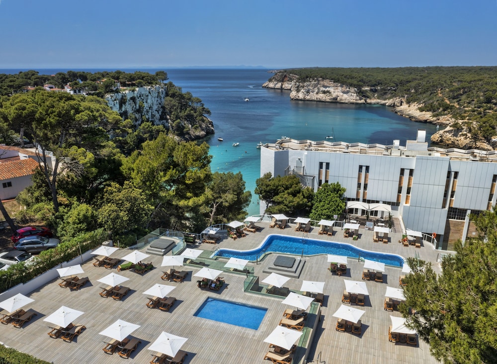 Melia Cala Galdana - Menorca — Swimming pool in Cala Galdana, Balearic Islands