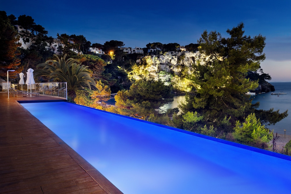 Melia Cala Galdana - Menorca — Swimming pool in Cala Galdana, Balearic Islands