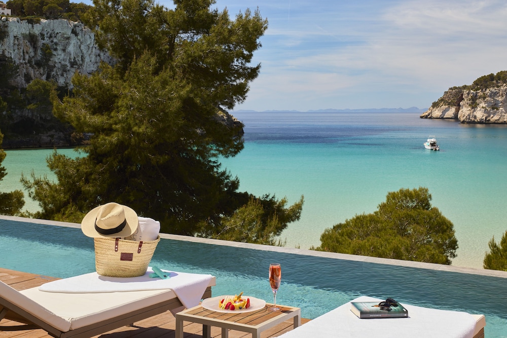 Melia Cala Galdana - Menorca — Swimming pool in Cala Galdana, Balearic Islands