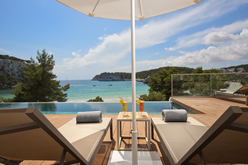 Melia Cala Galdana - Menorca — Swimming pool in Cala Galdana, Balearic Islands