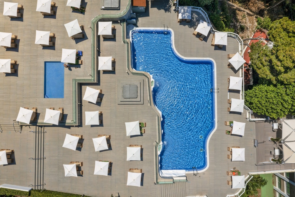 Melia Cala Galdana - Menorca — Swimming pool in Cala Galdana, Balearic Islands