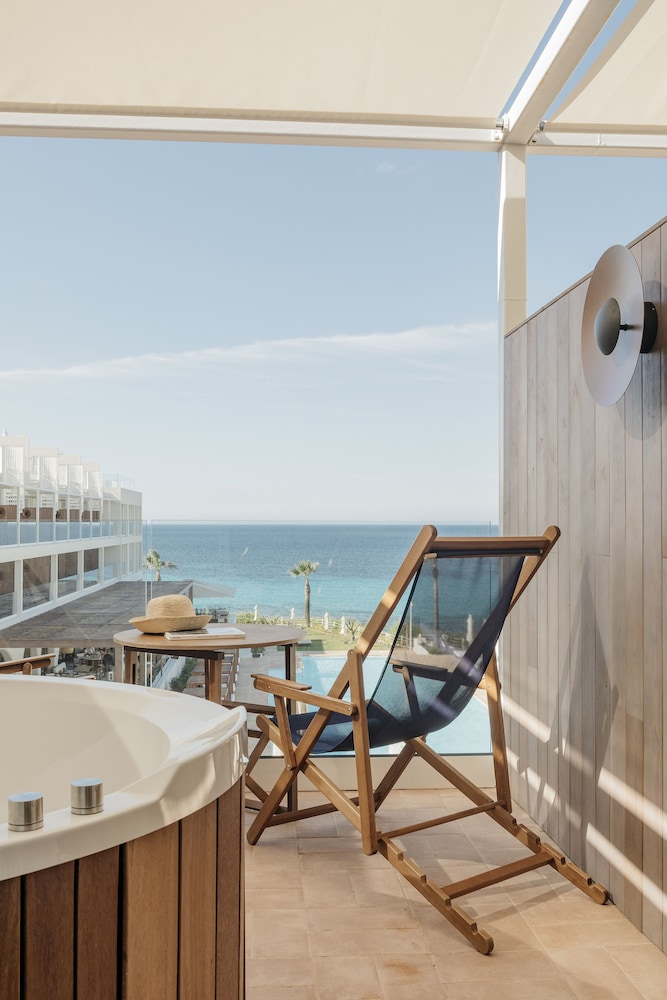 Villa Le Blanc, a Gran Meliá Hotel - The Leading Hotels of the World — Hotel rooms in Santo Tomas, Balearic Islands