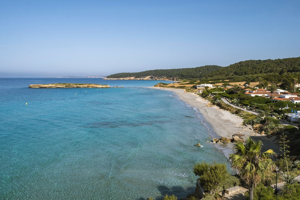 Villa Le Blanc, a Gran Meliá Hotel - The Leading Hotels of the World — Beach in Santo Tomas, Balearic Islands