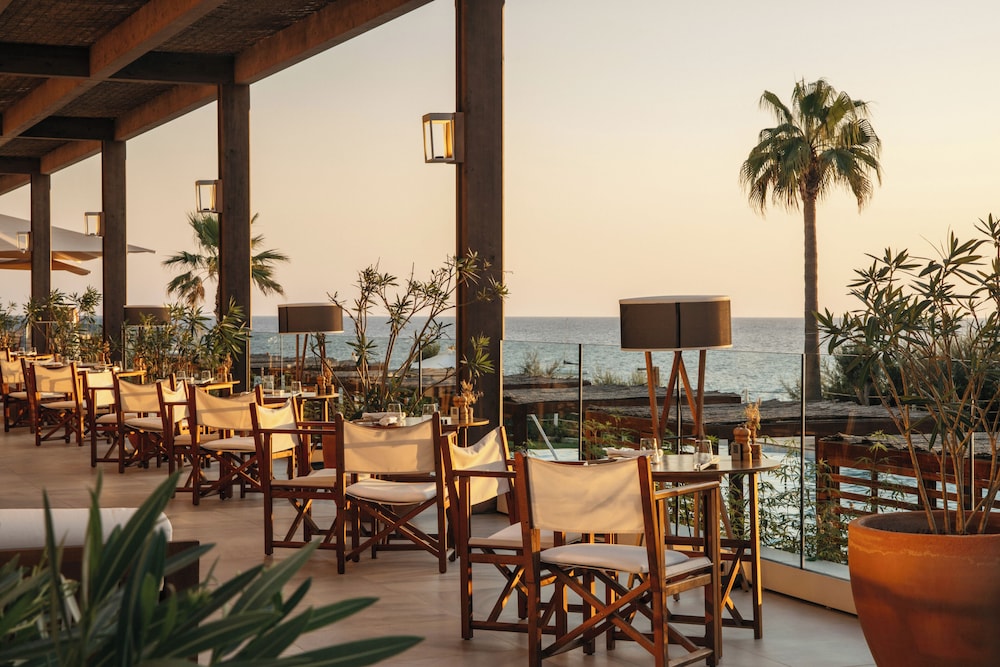 Villa Le Blanc, a Gran Meliá Hotel - The Leading Hotels of the World — Restaurant & bars in Santo Tomas, Balearic Islands