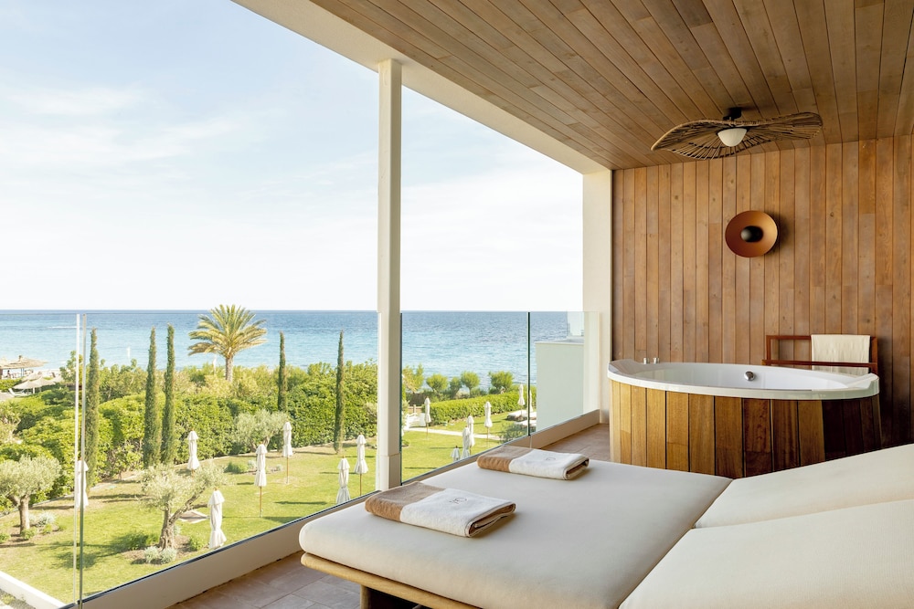 Villa Le Blanc, a Gran Meliá Hotel - The Leading Hotels of the World — Hotel rooms in Santo Tomas, Balearic Islands