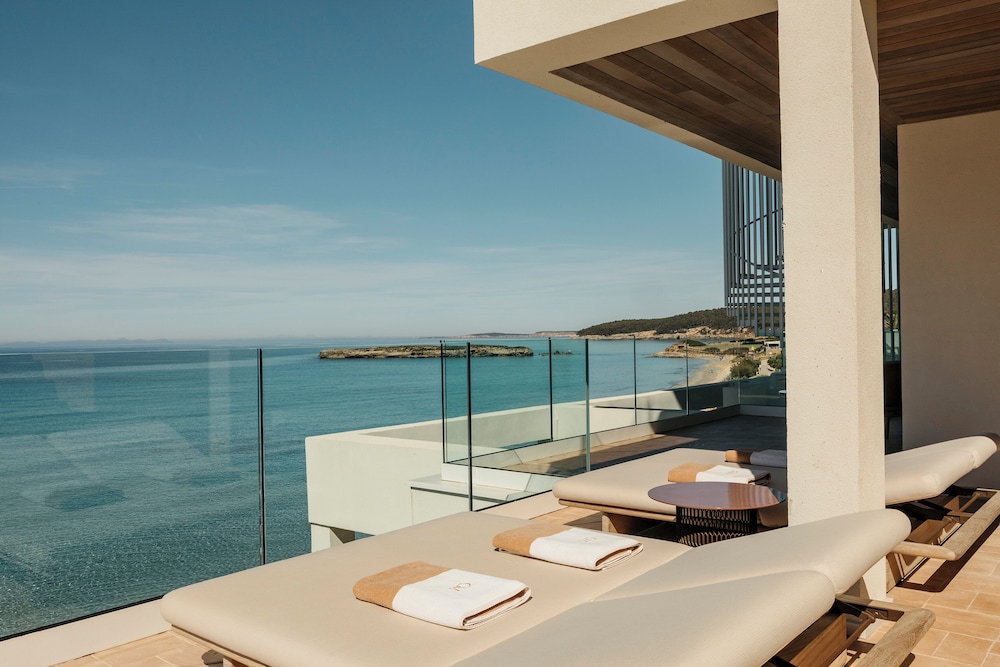Villa Le Blanc, a Gran Meliá Hotel - The Leading Hotels of the World — Hotel building in Santo Tomas, Balearic Islands