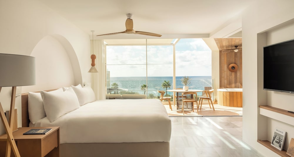 Villa Le Blanc, a Gran Meliá Hotel - The Leading Hotels of the World — Hotel rooms in Santo Tomas, Balearic Islands