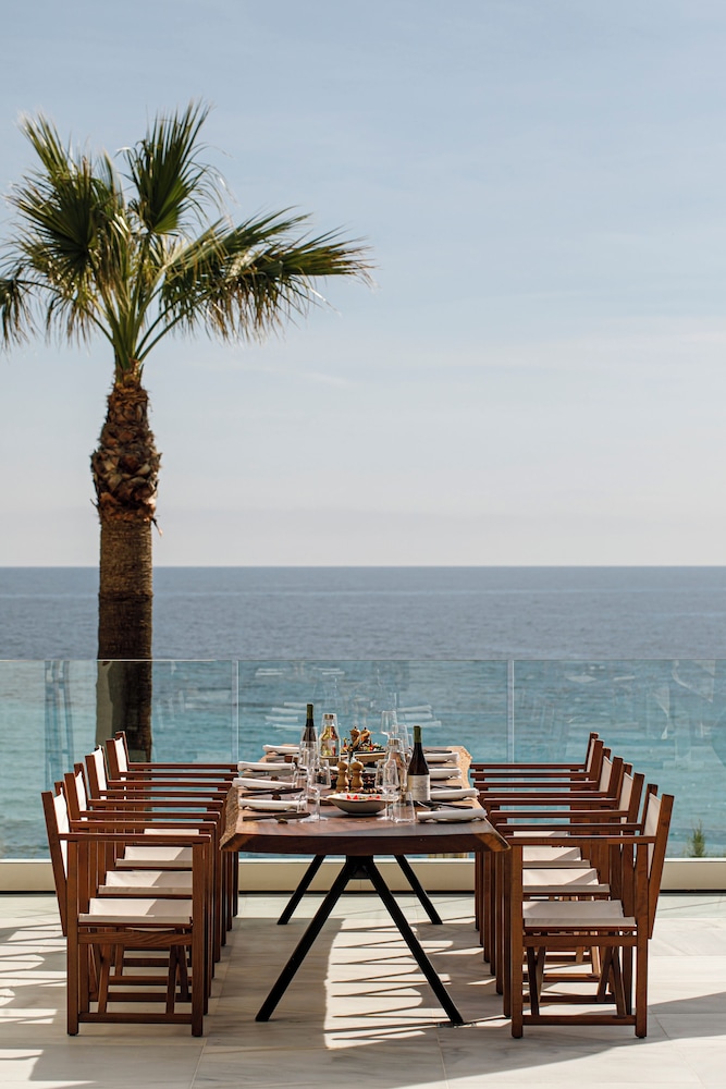 Villa Le Blanc, a Gran Meliá Hotel - The Leading Hotels of the World — Restaurant & bars in Santo Tomas, Balearic Islands