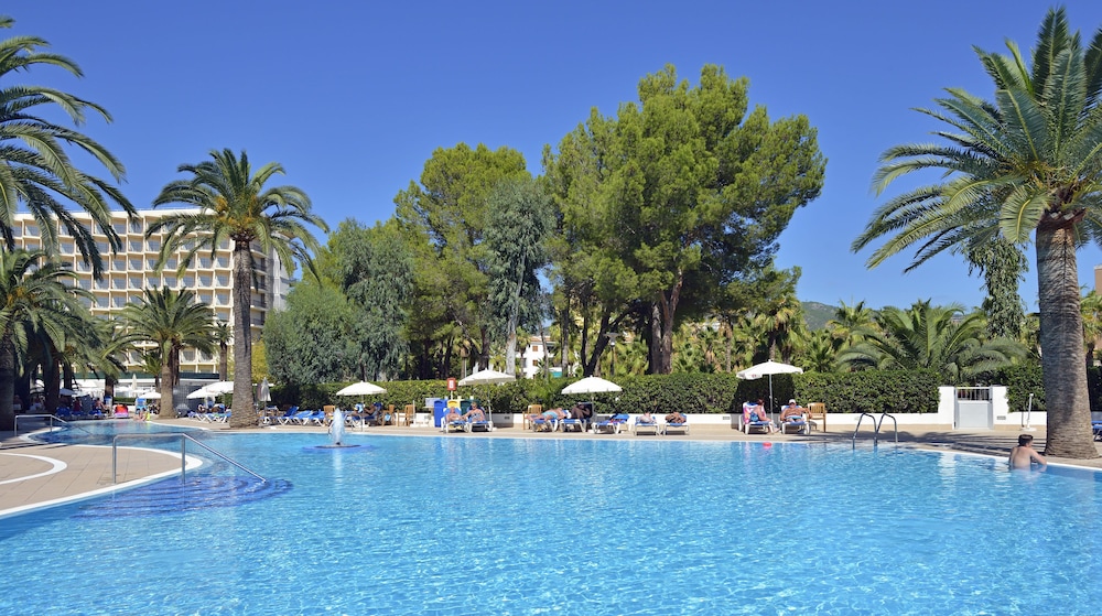 Sol Palmanova Mallorca — Swimming pool in Palma Nova, Balearic Islands
