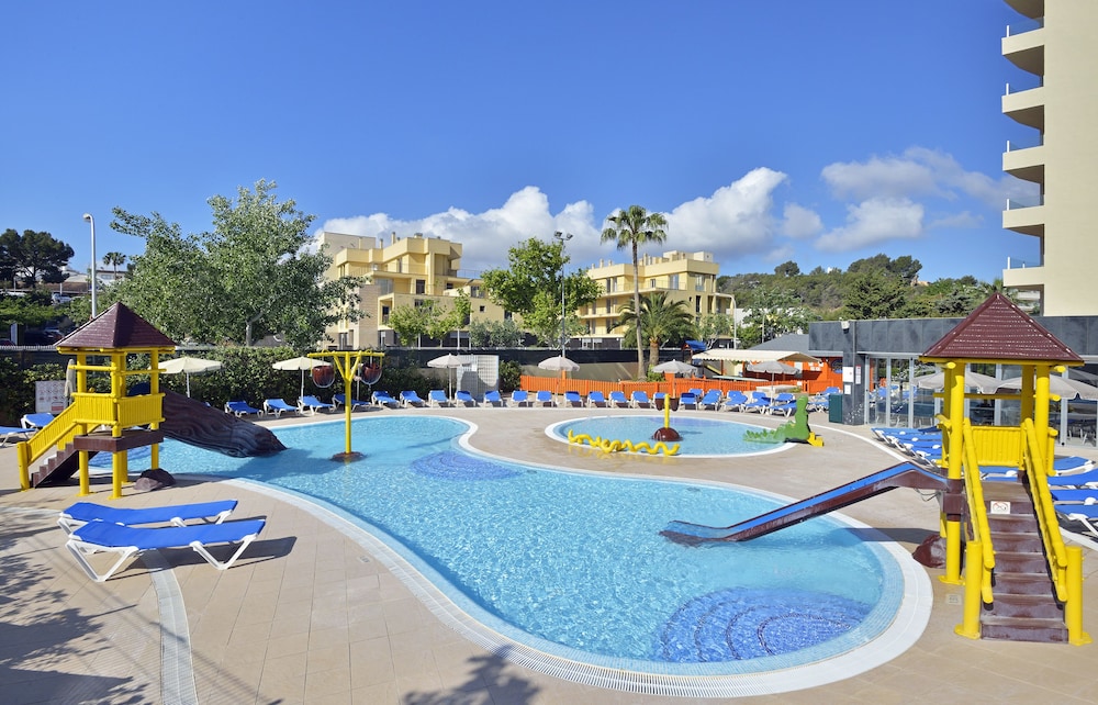Sol Palmanova Mallorca — Swimming pool in Palma Nova, Balearic Islands