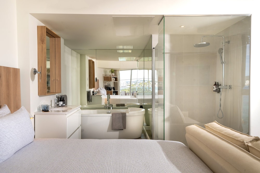 INNSiDE by Meliá Ibiza Beach — Hotel rooms in San Antonio, Balearic Islands