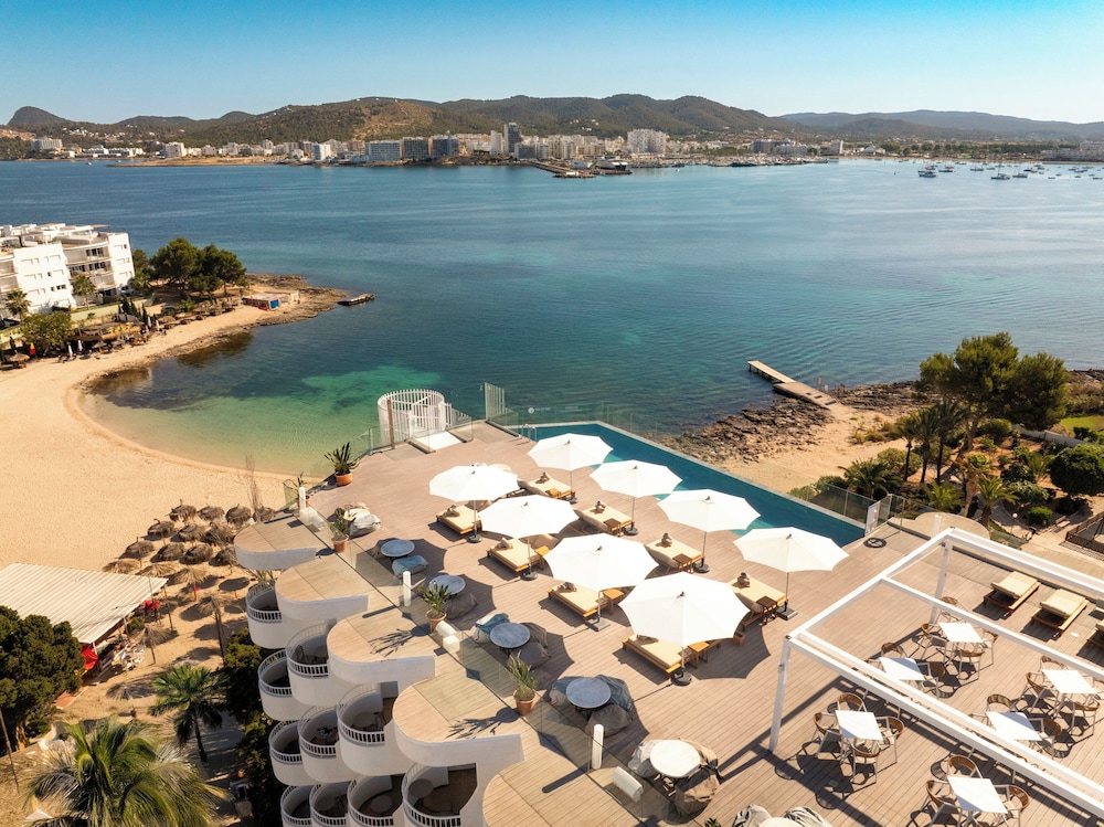 INNSiDE by Meliá Ibiza Beach — Swimming pool in San Antonio, Balearic Islands