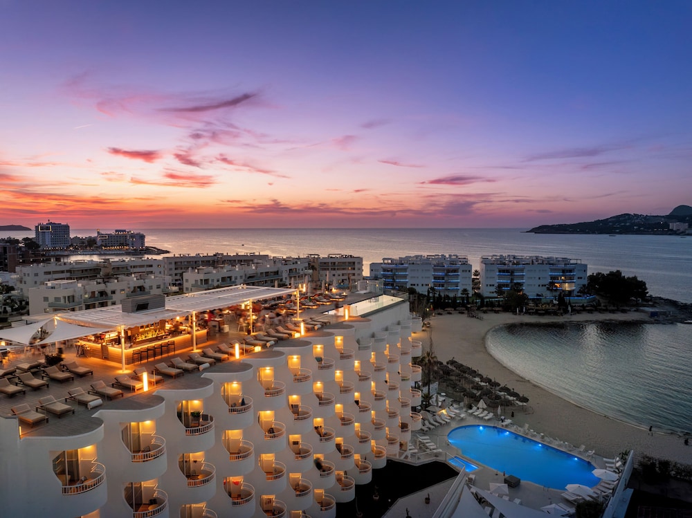 INNSiDE by Meliá Ibiza Beach — Hotel building in San Antonio, Balearic Islands