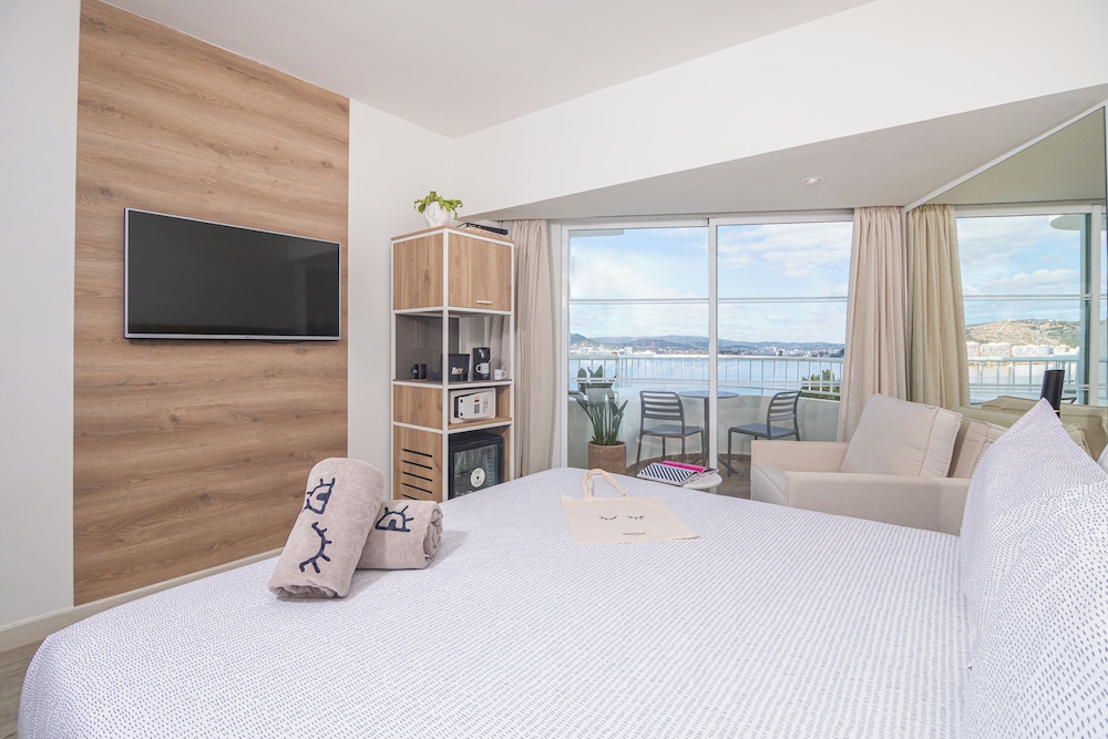 INNSiDE by Meliá Ibiza Beach — Hotel rooms in San Antonio, Balearic Islands