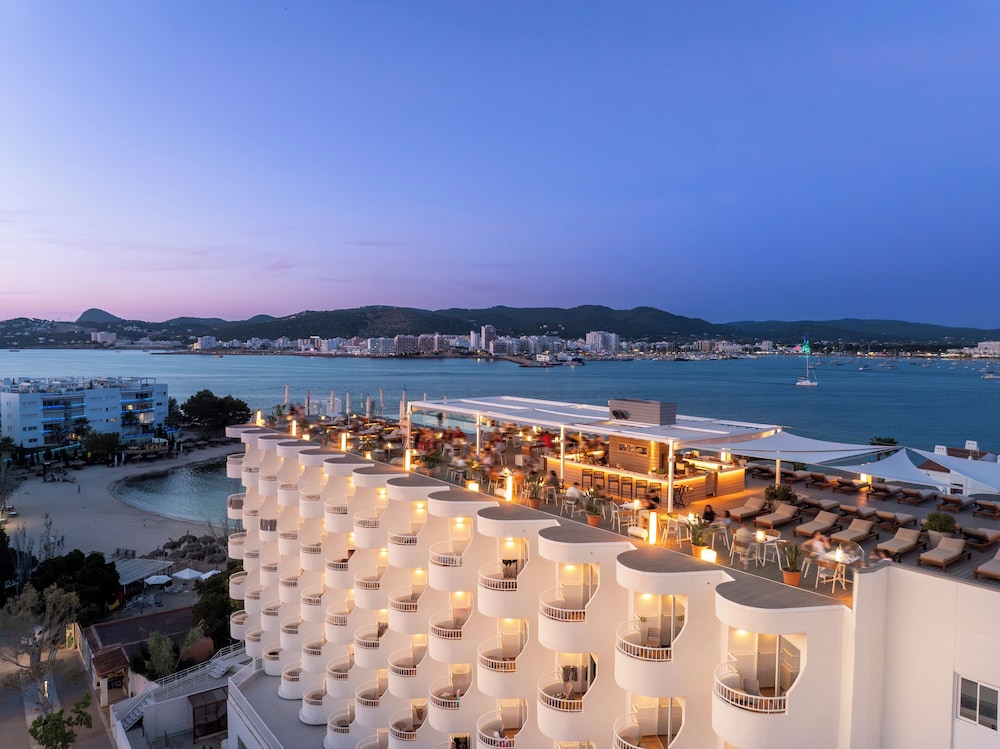 INNSiDE by Meliá Ibiza Beach — Hotel building in San Antonio, Balearic Islands