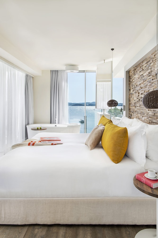 ME Ibiza — Hotel rooms in Santa Eulalia, Balearic Islands