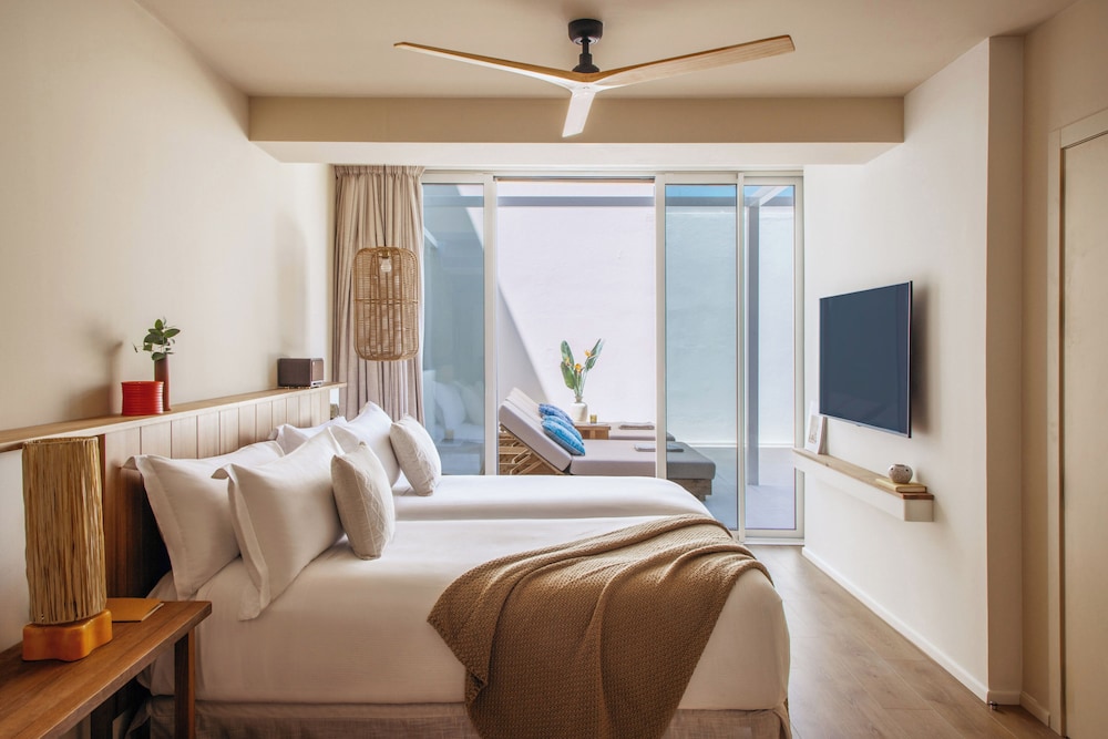 ME Ibiza — Hotel rooms in Santa Eulalia, Balearic Islands