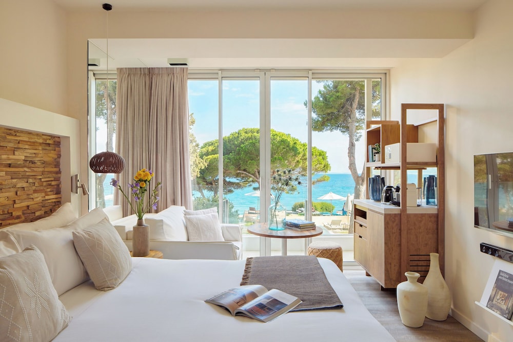 ME Ibiza — Hotel rooms in Santa Eulalia, Balearic Islands