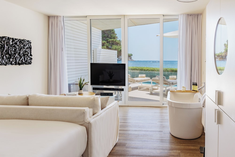 ME Ibiza — Hotel rooms in Santa Eulalia, Balearic Islands