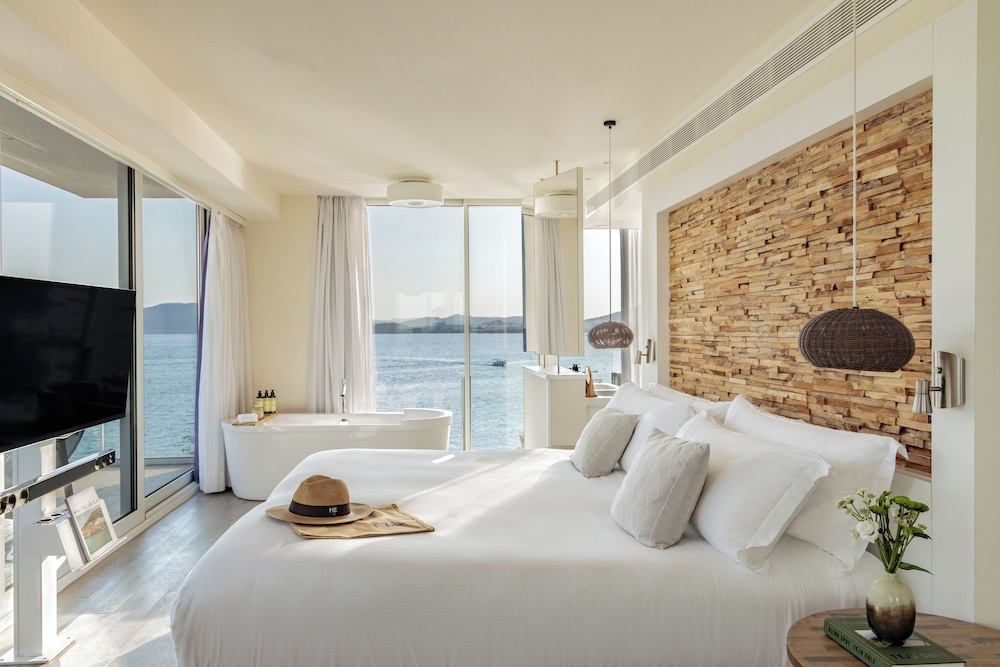 ME Ibiza — Hotel rooms in Santa Eulalia, Balearic Islands