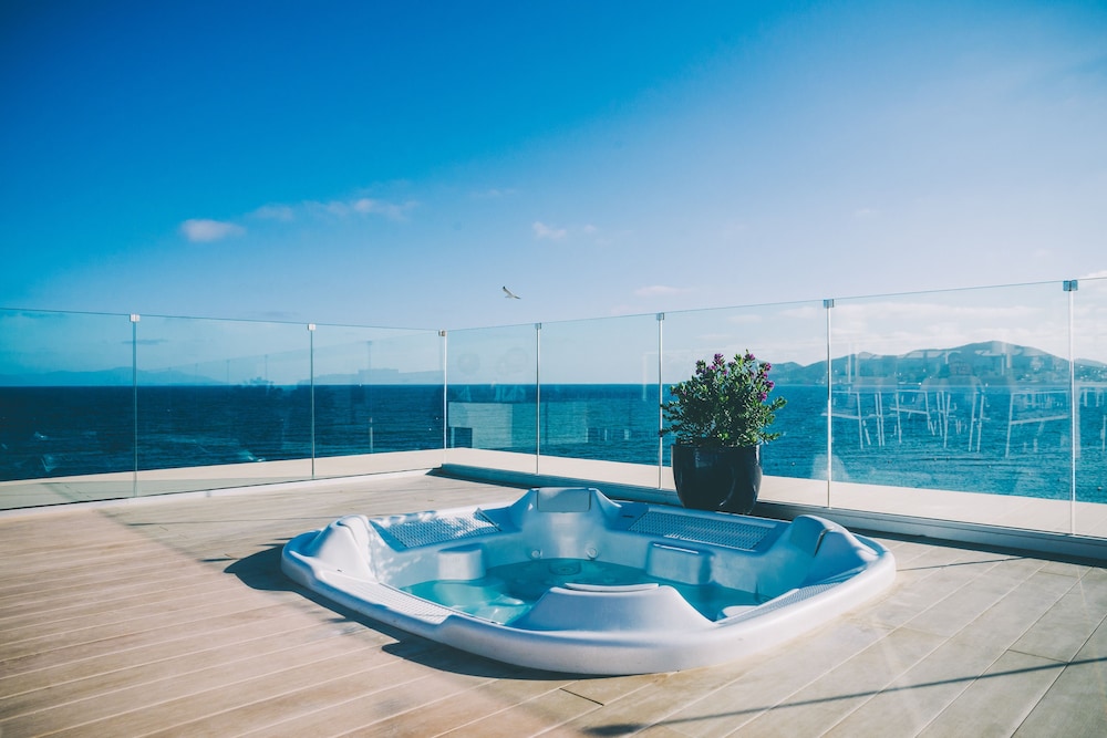 ME Ibiza - The Leading Hotels of the World - zdjęcie 5