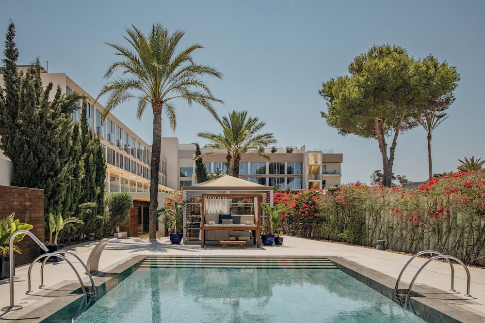 ME Ibiza — Swimming pool in Santa Eulalia, Balearic Islands
