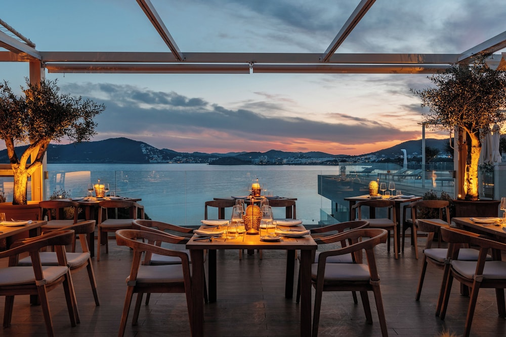 ME Ibiza — Restaurant & bars in Santa Eulalia, Balearic Islands
