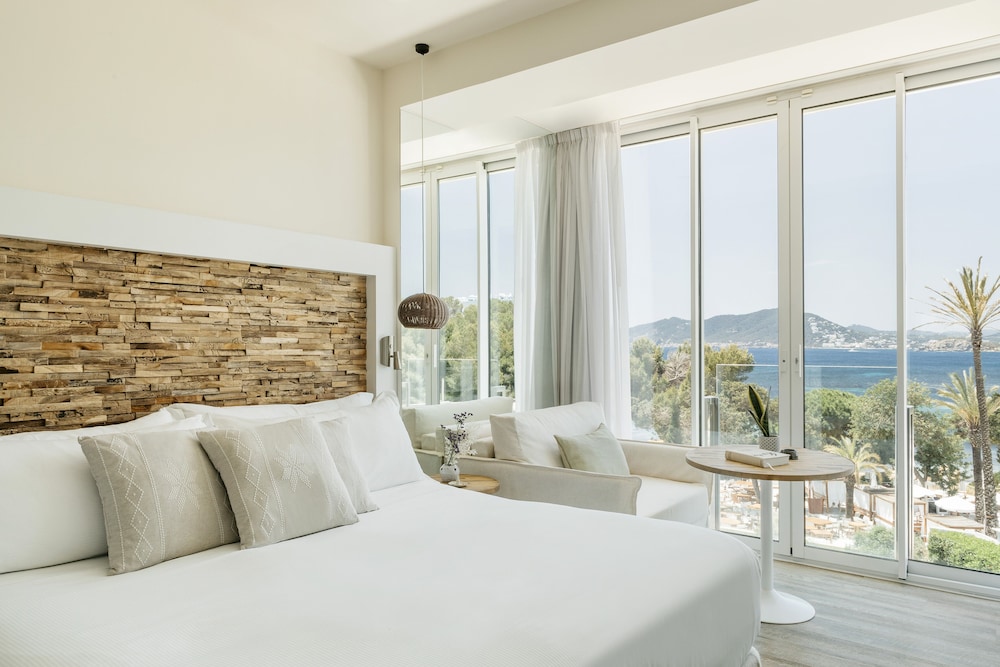 ME Ibiza — Hotel rooms in Santa Eulalia, Balearic Islands