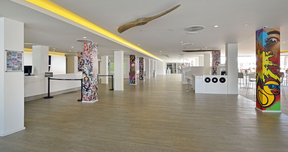 Sol House Mallorca - Adults only — Hotel building in Magaluf, Balearic Islands