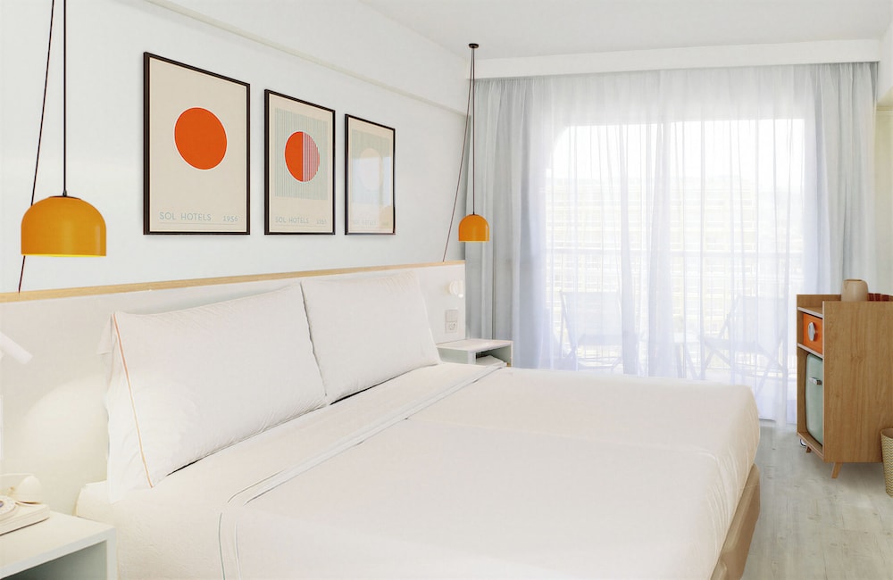 Sol House Mallorca - Adults only — Hotel rooms in Magaluf, Balearic Islands