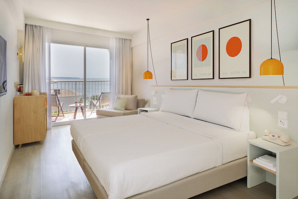 Sol House Mallorca - Adults only — Hotel rooms in Magaluf, Balearic Islands