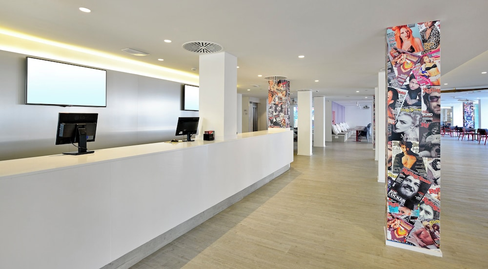 Sol House Mallorca - Adults only — Hotel building in Magaluf, Balearic Islands