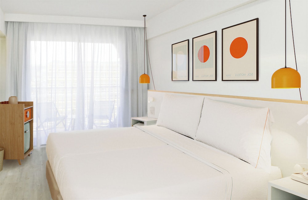 Sol House Mallorca - Adults only — Hotel rooms in Magaluf, Balearic Islands