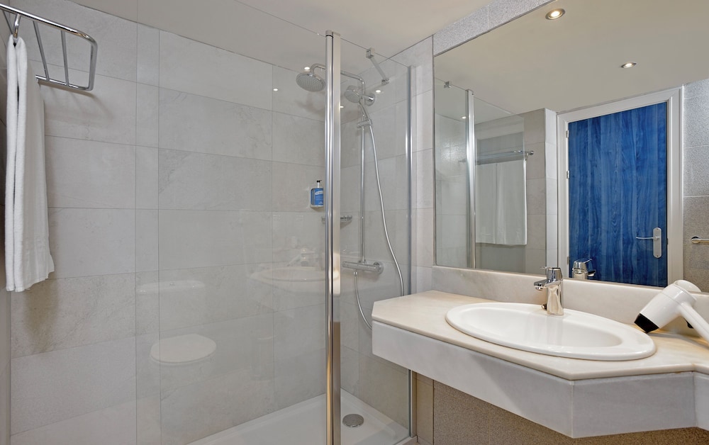 Sol House Mallorca - Adults only — Hotel rooms in Magaluf, Balearic Islands