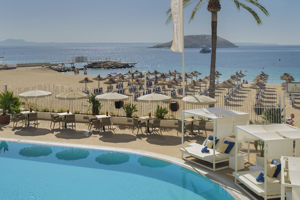 Sol House Mallorca - Adults only — Beach in Magaluf, Balearic Islands