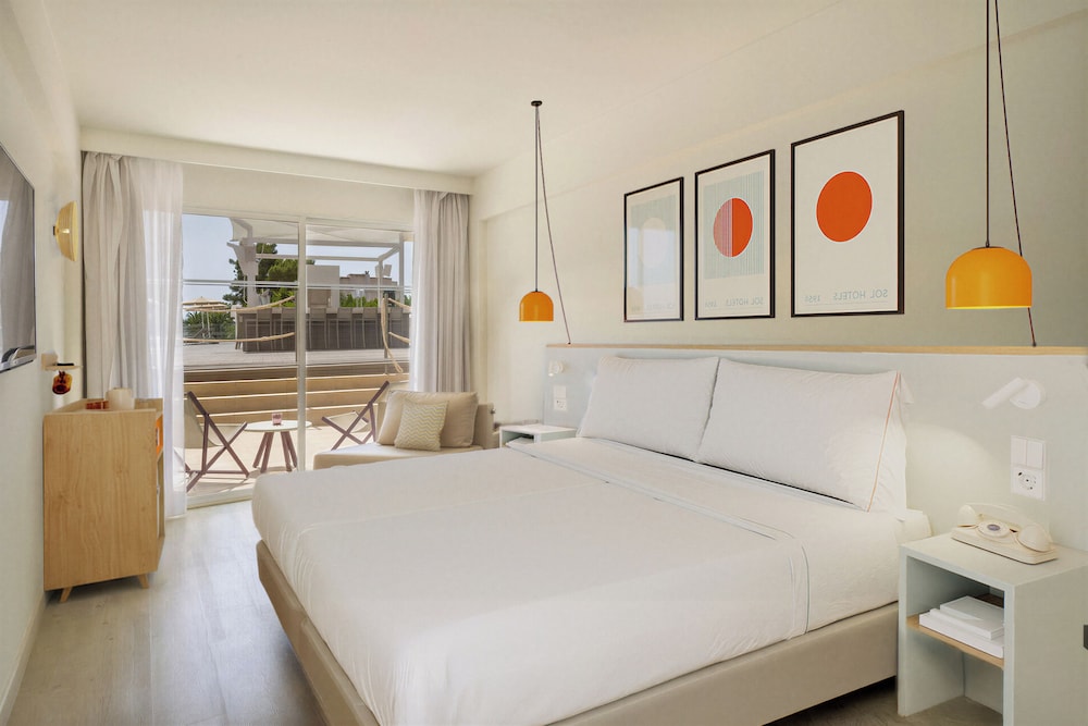 Sol House Mallorca - Adults only — Hotel rooms in Magaluf, Balearic Islands