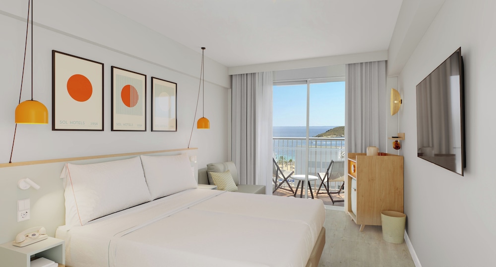 Sol House Mallorca - Adults only — Hotel rooms in Magaluf, Balearic Islands