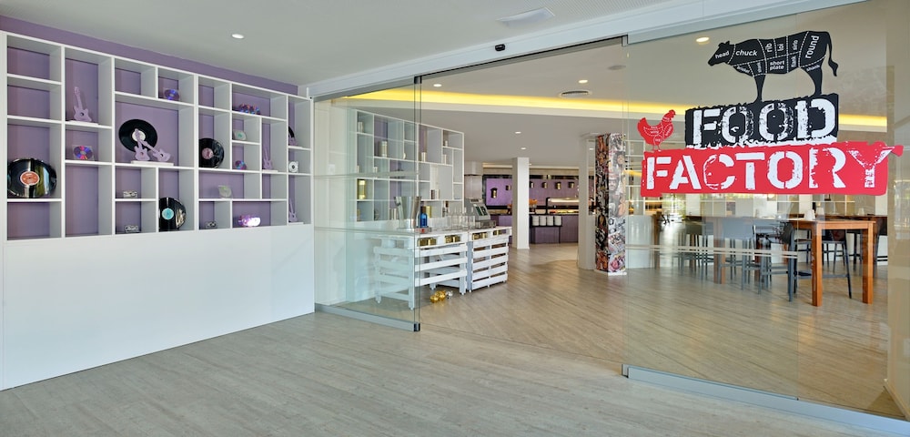Sol House Mallorca - Adults only — Restaurant & bars in Magaluf, Balearic Islands