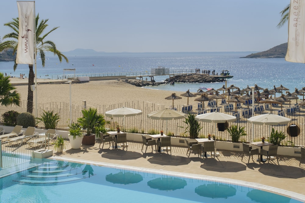 Sol House Mallorca - Adults only — Beach in Magaluf, Balearic Islands
