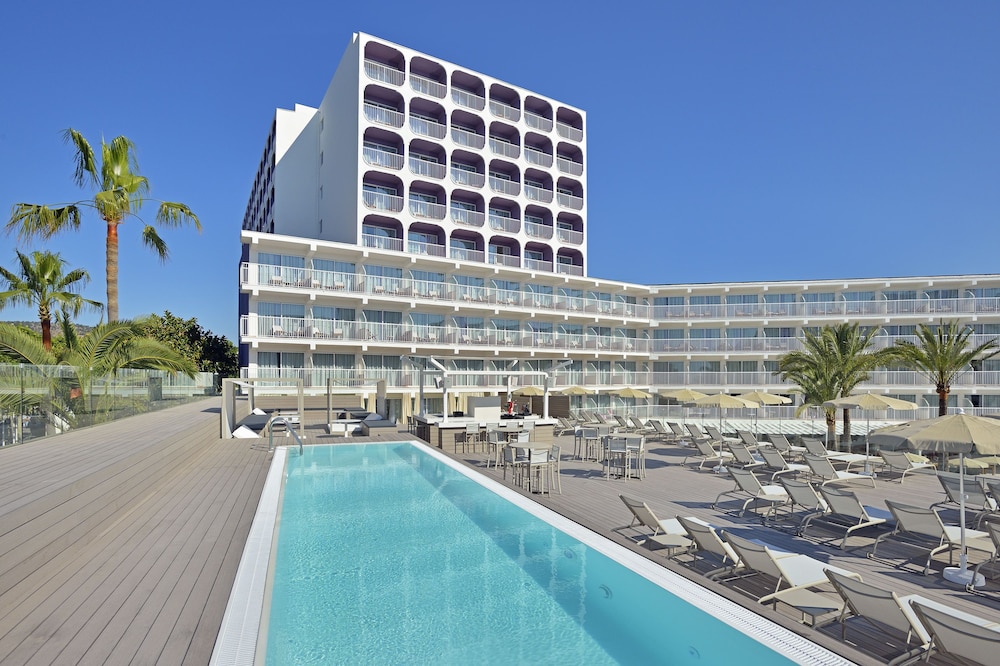 Sol House Mallorca - Adults only — Hotel building in Magaluf, Balearic Islands