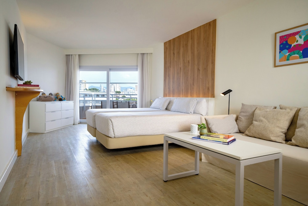 INNSiDE by Meliá Wave Calviá — Hotel rooms in Magaluf, Balearic Islands