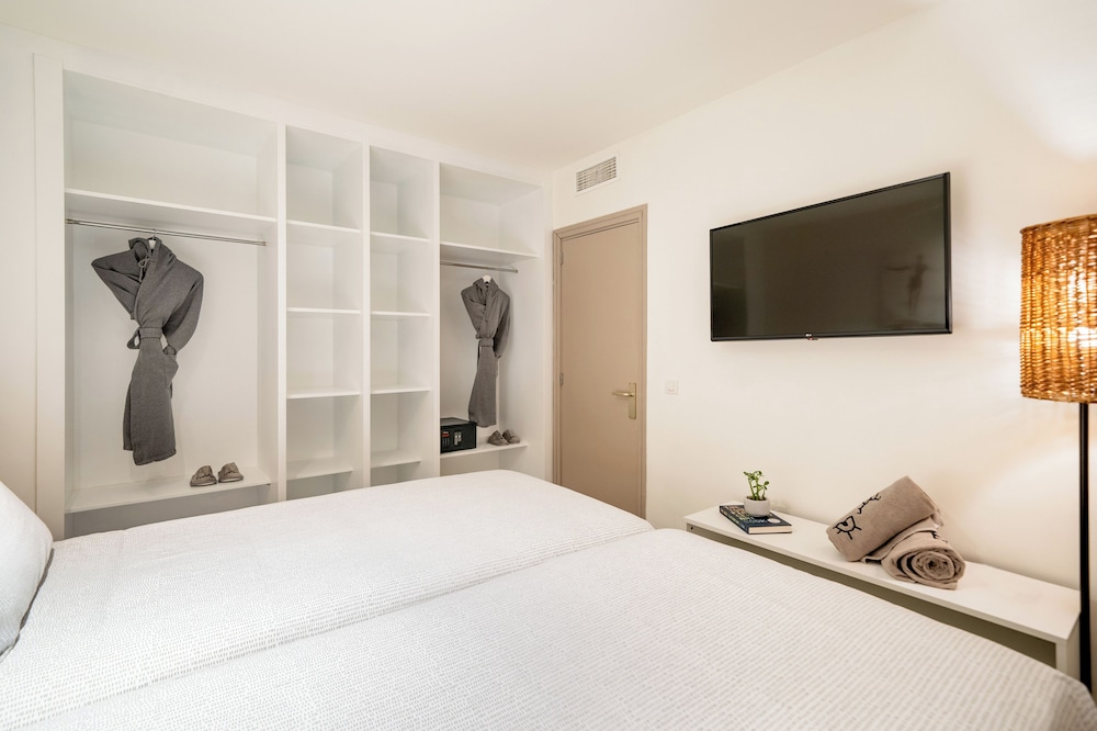 INNSiDE by Meliá Wave Calviá — Hotel rooms in Magaluf, Balearic Islands