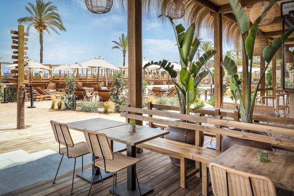 INNSiDE by Meliá Wave Calviá — Restaurant & bars in Magaluf, Balearic Islands