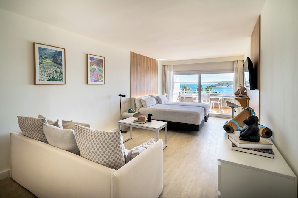 INNSiDE by Meliá Wave Calviá — Hotel rooms in Magaluf, Balearic Islands