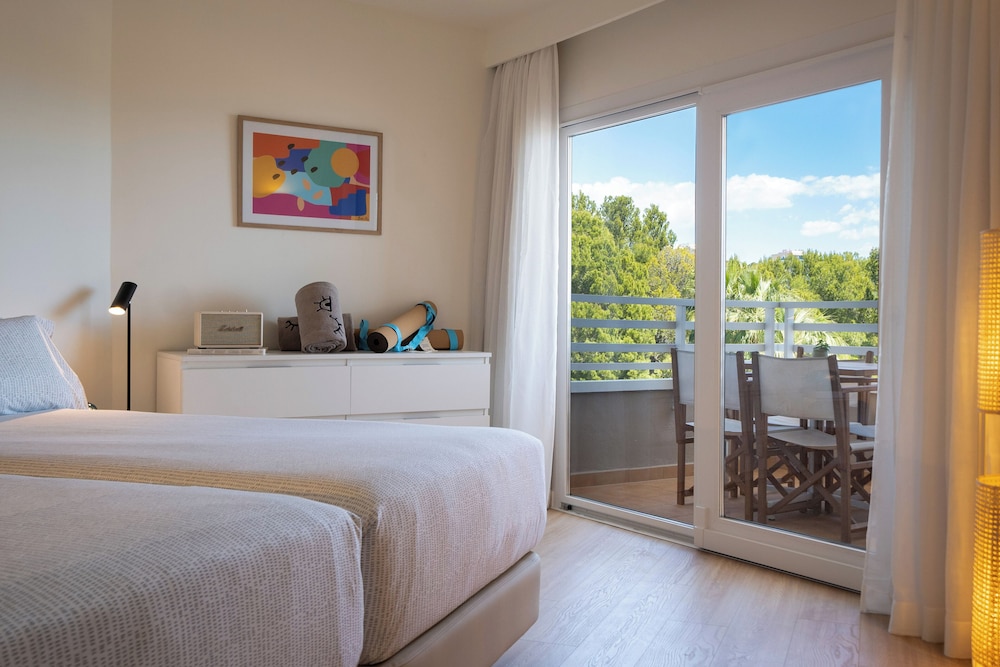 INNSiDE by Meliá Wave Calviá — Hotel rooms in Magaluf, Balearic Islands