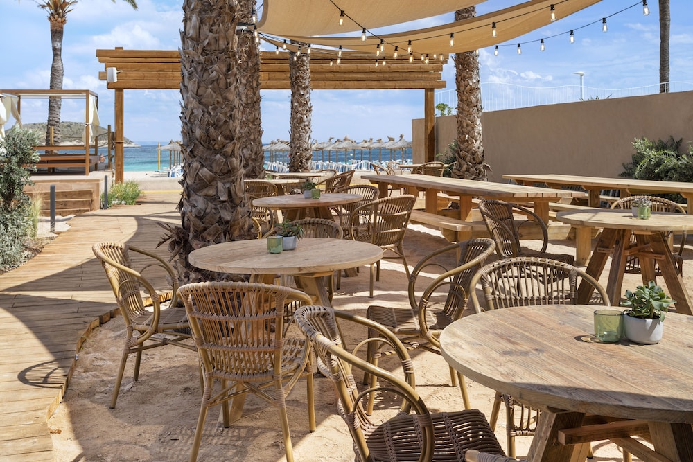 INNSiDE by Meliá Wave Calviá — Restaurant & bars in Magaluf, Balearic Islands