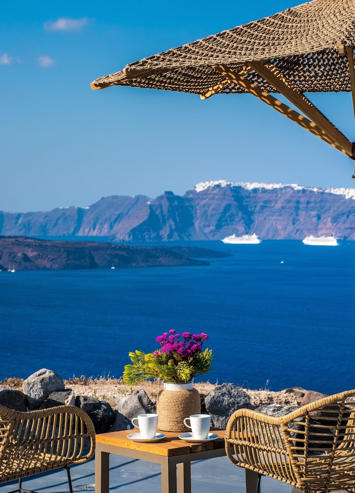 Cape 9 Suites & Villas — Attractions in the area in Akrotiri, South Aegean