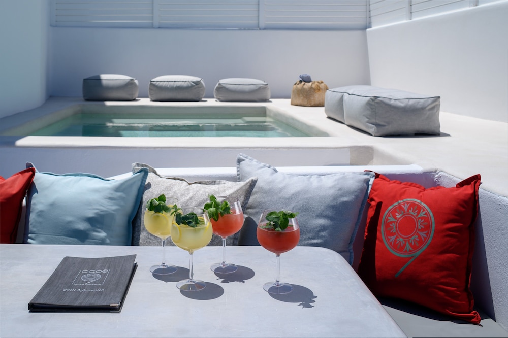 Cape 9 Suites & Villas — Hotel rooms in Akrotiri, South Aegean